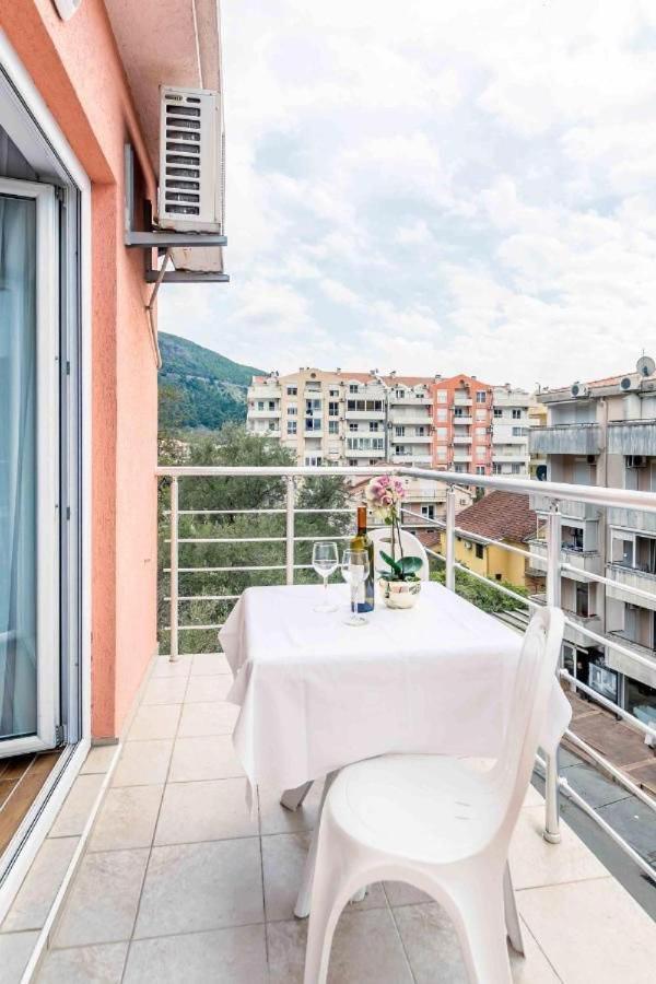 Apartmani Franeta Budva Exteriör bild