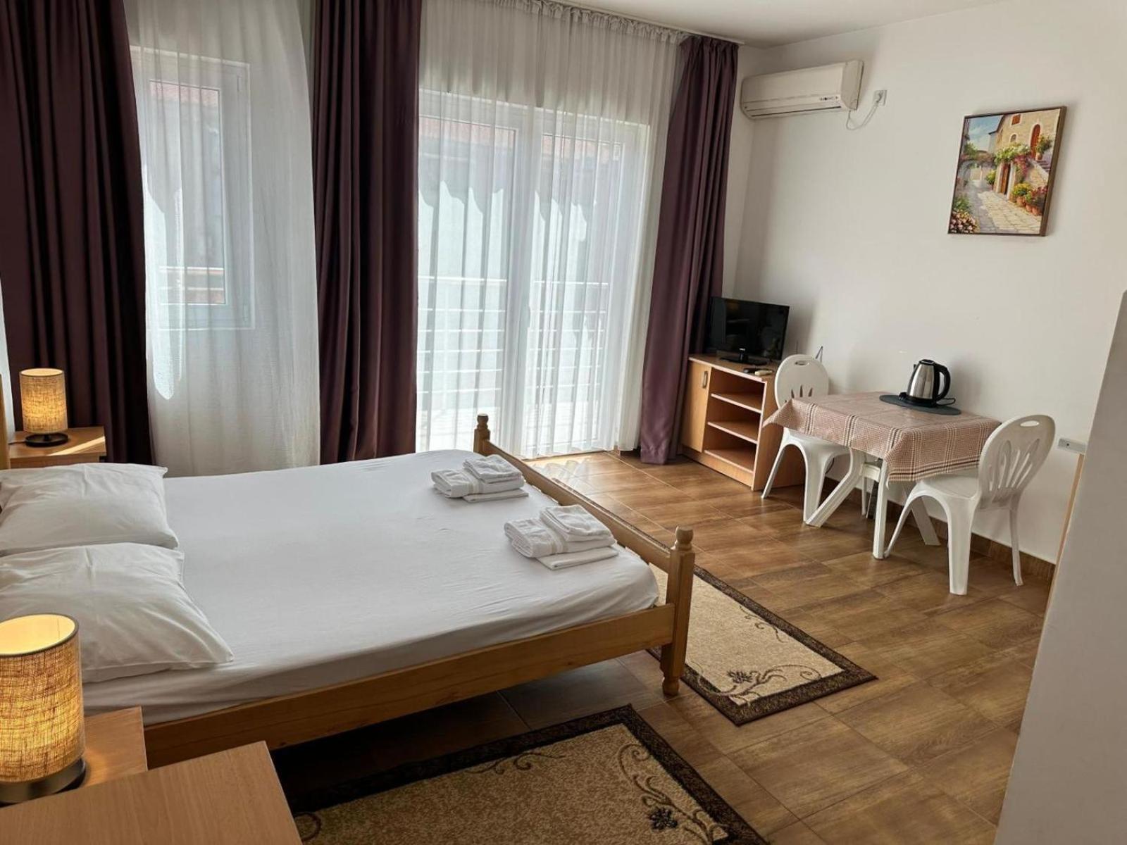 Apartmani Franeta Budva Exteriör bild