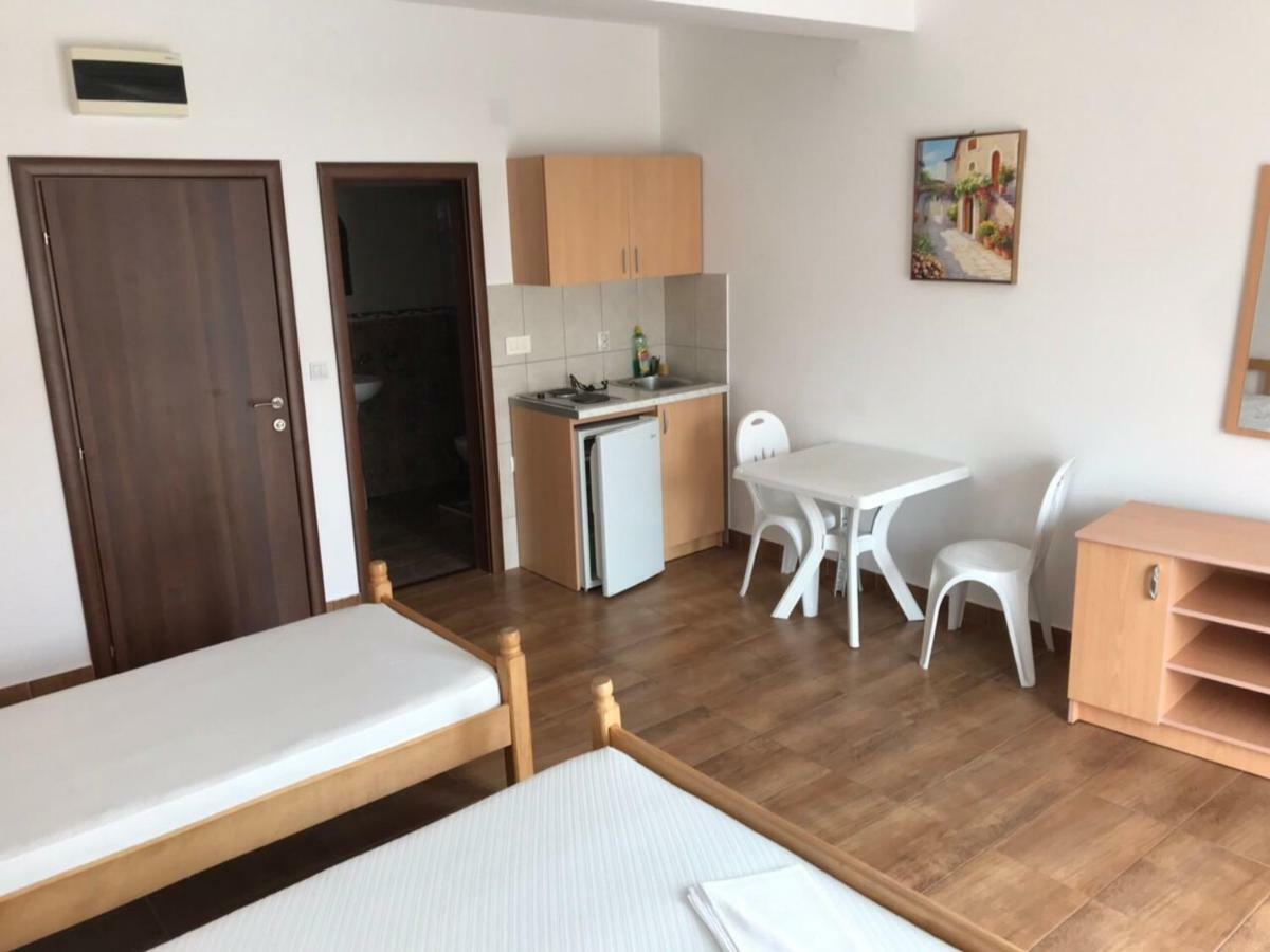 Apartmani Franeta Budva Exteriör bild